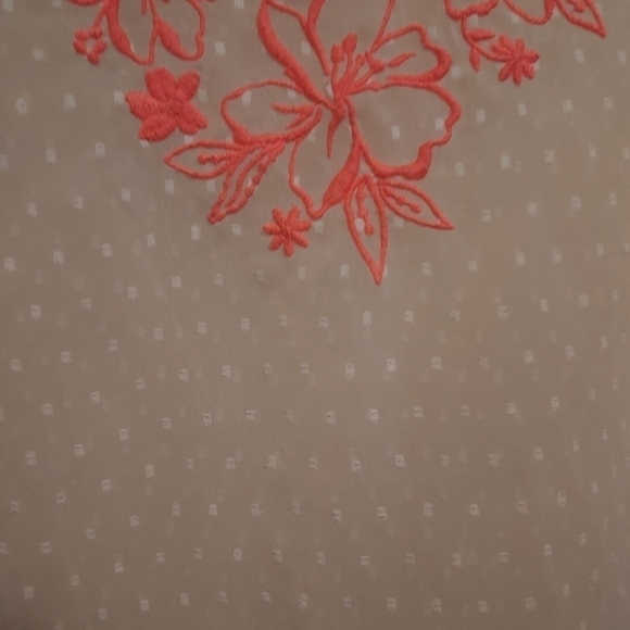 Hollister xs polka-dot white and pink top - Picture 4 of 7